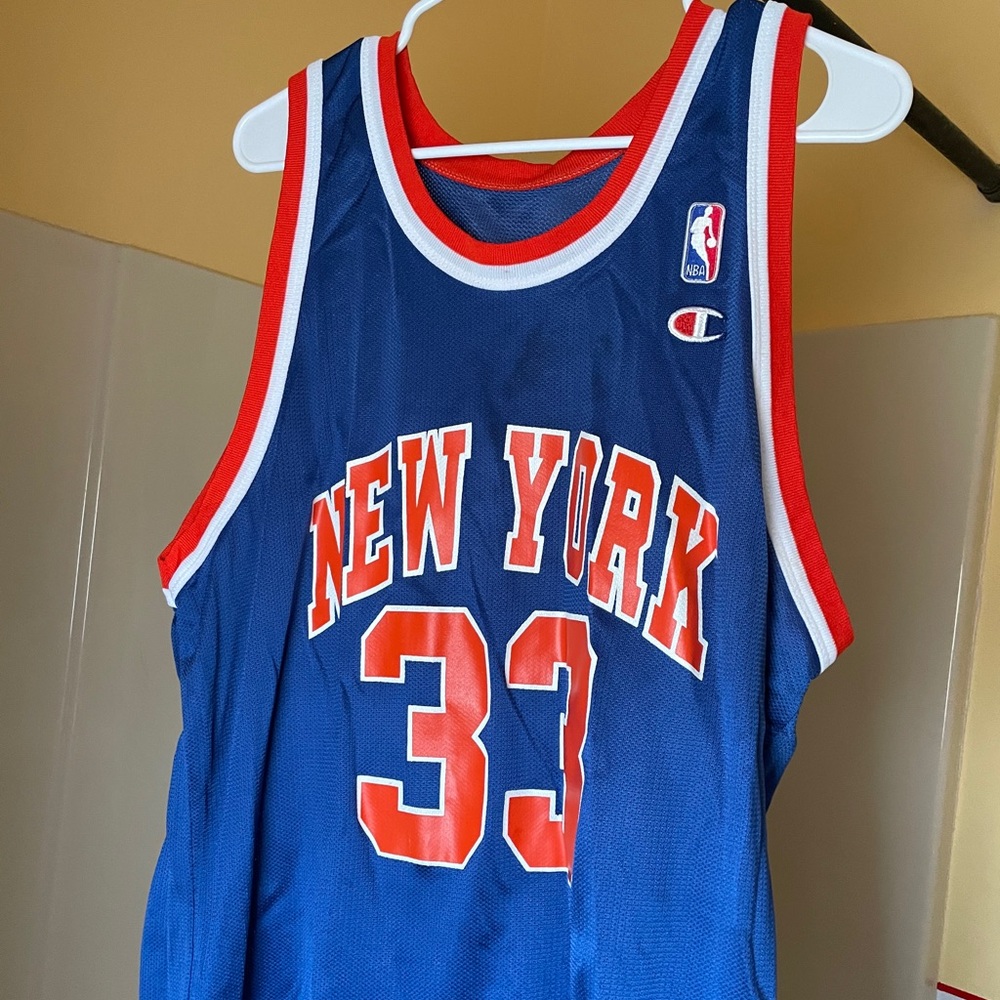 VINTAGE NBA JERSEY (Patrick Ewing NBAxCHAMPION)